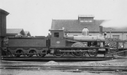 165053 Afbeelding van de stoomlocomotief nr. 13 Watergeus van de N.C.S. (serie 13-20) te op de draaischijf Utrecht.