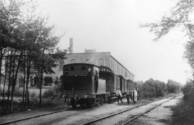 165065 Afbeelding van een stoomlocomotief uit de serie 41-50 van de N.C.S. (later serie 151-160 van de S.S. en serie ...