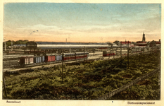 165136 Gezicht op de perrons van het H.S.M.-station Amersfoort te Amersfoort.