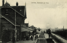 165228 Gezicht op het H.S.M.-station Leerdam te Leerdam.