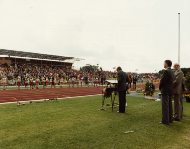 97176 Afbeelding van Prins Claus tijdens de rede bij de opening van de Europese Jeugdkampioenschappen Atletiek op de ...