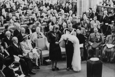 100019 Afbeelding van de doop van Prinses Marijke in de Domkerk (Domplein) te Utrecht.