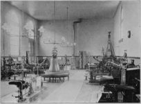 118768 Interieur van het medico-mechanisch Zander instituut (Nieuwegracht 64) te Utrecht: oefenzaal.