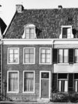 93797 Gezicht op de voorgevel van het herenhuis Herengracht 6 te Maarssen.