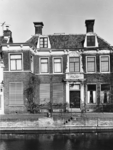 93799 Gezicht op de voorgevel van het herenhuis Vreedenhoop (Herengracht 8) te Maarssen.