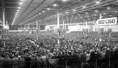 100607 Afbeelding van het publiek tijdens het door de Stichting Stadsontspanning georganiseerde Promenadeconcert in de ...