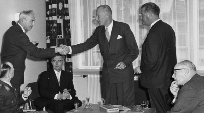 100932 Afbeelding van de ingebruikneming van het nieuwe gebouw van de Koninklijke Nederlandse Vereniging van Leraren en ...