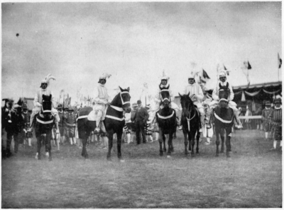 220087 Afbeelding van enkele lijfwachten te paard van Maximiliaan, koning van Bohemen, deelnemers aan het Ridderhofspel ...