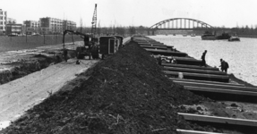 400649 Gezicht op de werkzaamheden ten behoeve van de verbreding van het Amsterdam-Rijnkanaal, ter hoogte van de ...