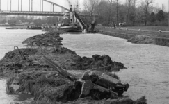 400650 Gezicht op de werkzaamheden ten behoeve van de verbreding van het Amsterdam-Rijnkanaal, ter hoogte van de ...