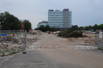 807760 Gezicht in de Maria van Hongarijedreef te Utrecht, na de sloop van de flatgebouwen aldaar, uit het noordwesten. ...