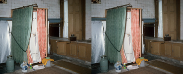 825462 Interieur van het huis Oud Amelisweerd (Koningslaan 9) te Bunnik: doucheruimte in de keuken.