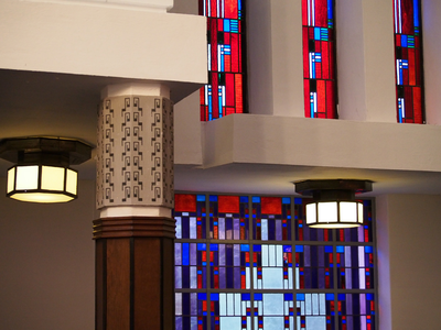 827855 Afbeelding van art-deco motieven in het gebouw van de Stichting Zending en Opwekking ( Het Broodhuis , ...