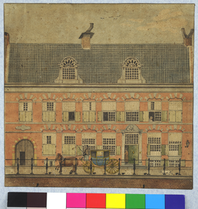 35646 Gezicht op de voorgevel van het huis Nieuwegracht A 866 te Utrecht vanaf de overzijde van de gracht met de ...