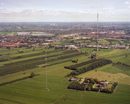 50955 Luchtfoto van de polder Hooge Biezen te IJsselstein, uit het zuidwesten, met rechts de radio- en TV-toren van ...