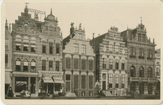 122.1 Grote Markt noordzijde : gevelrij vanaf winkelpand firma Brugmans & Co, 1894