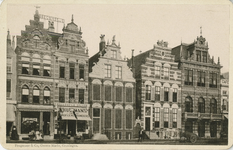 122 Grote Markt noordzijde : gevelrij vanaf winkelpand firma Brugmans & Co, 1894
