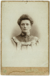 258 Een jonge vrouw / Laddé, M.H., Amsterdam, 1900-1910