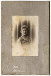 278 Portret van een vrouw / Blöte, J.F., 1890-1900
