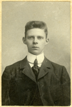 311 Portret van een jonge man / Atelier Uges, 1902-1912