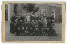 317 Klassefoto / Tijs, G.K., Vlagtwedde, 1870-1882