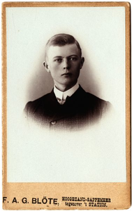 436 Portret van een jonge man / Blöte, F.A.G., 1902-1905